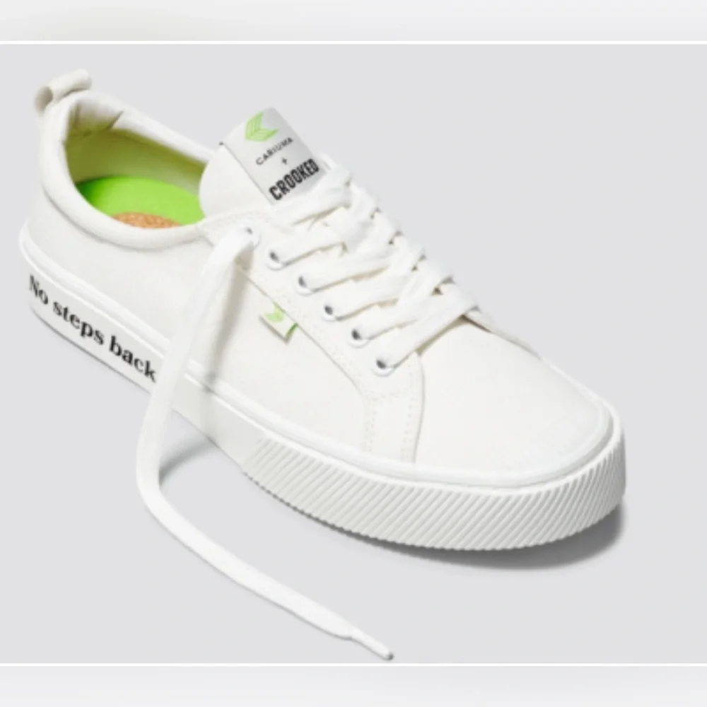 Cariuma x Crooked Sneakers Women 7.5 White Canvas No Steps Back Low Top
